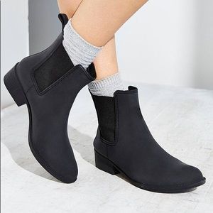 Jeffrey Campbell Stormy rain booties